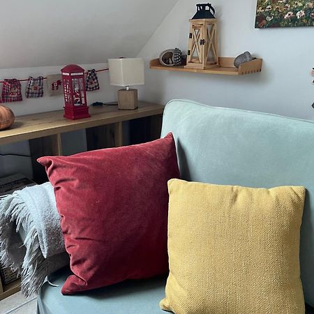 Oak Tree Apartment - Toelgy Lak ปิลิสเซนเคเรสท์ ภายนอก รูปภาพ